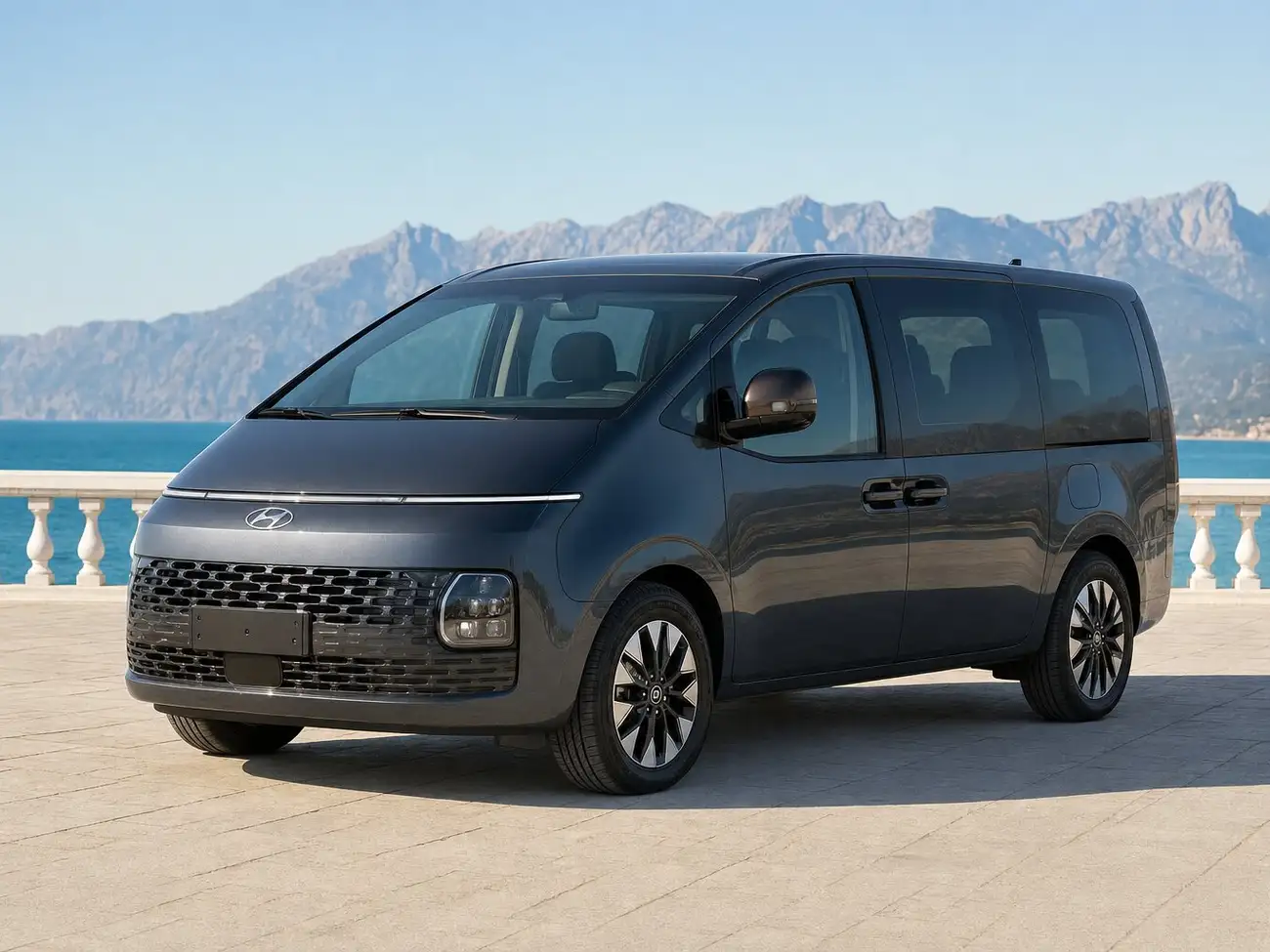 Hyundai Staria 2023, аренда в Анталии