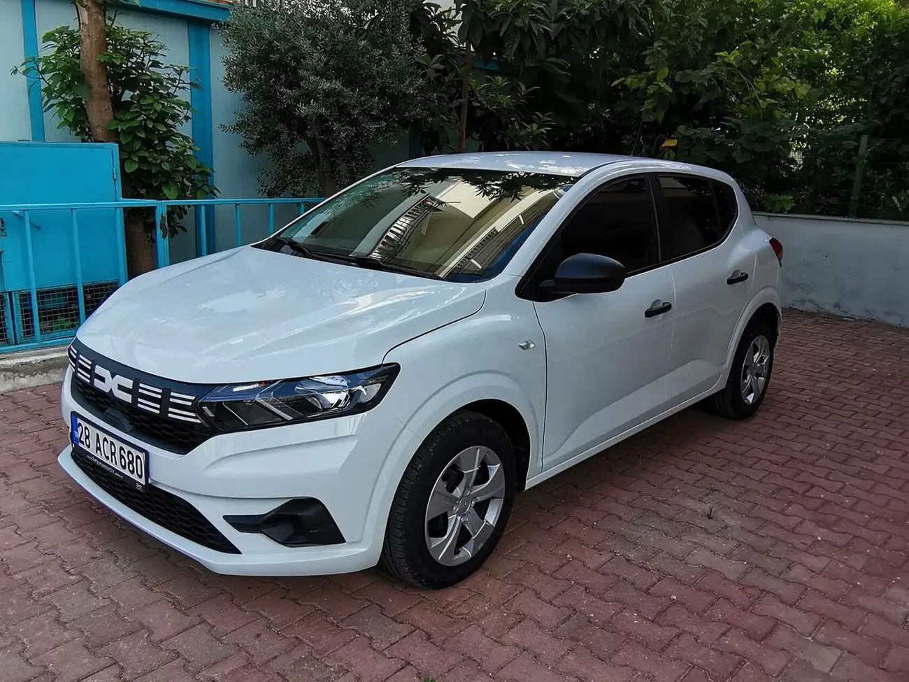 Dacia Sandero 2023, аренда в Анталии
