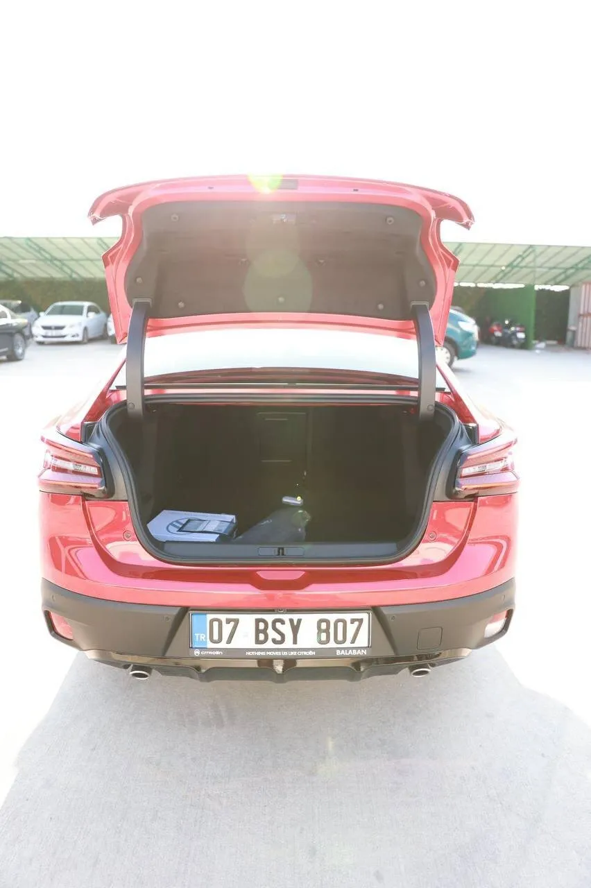 Citroen C4X 2024, фото 2