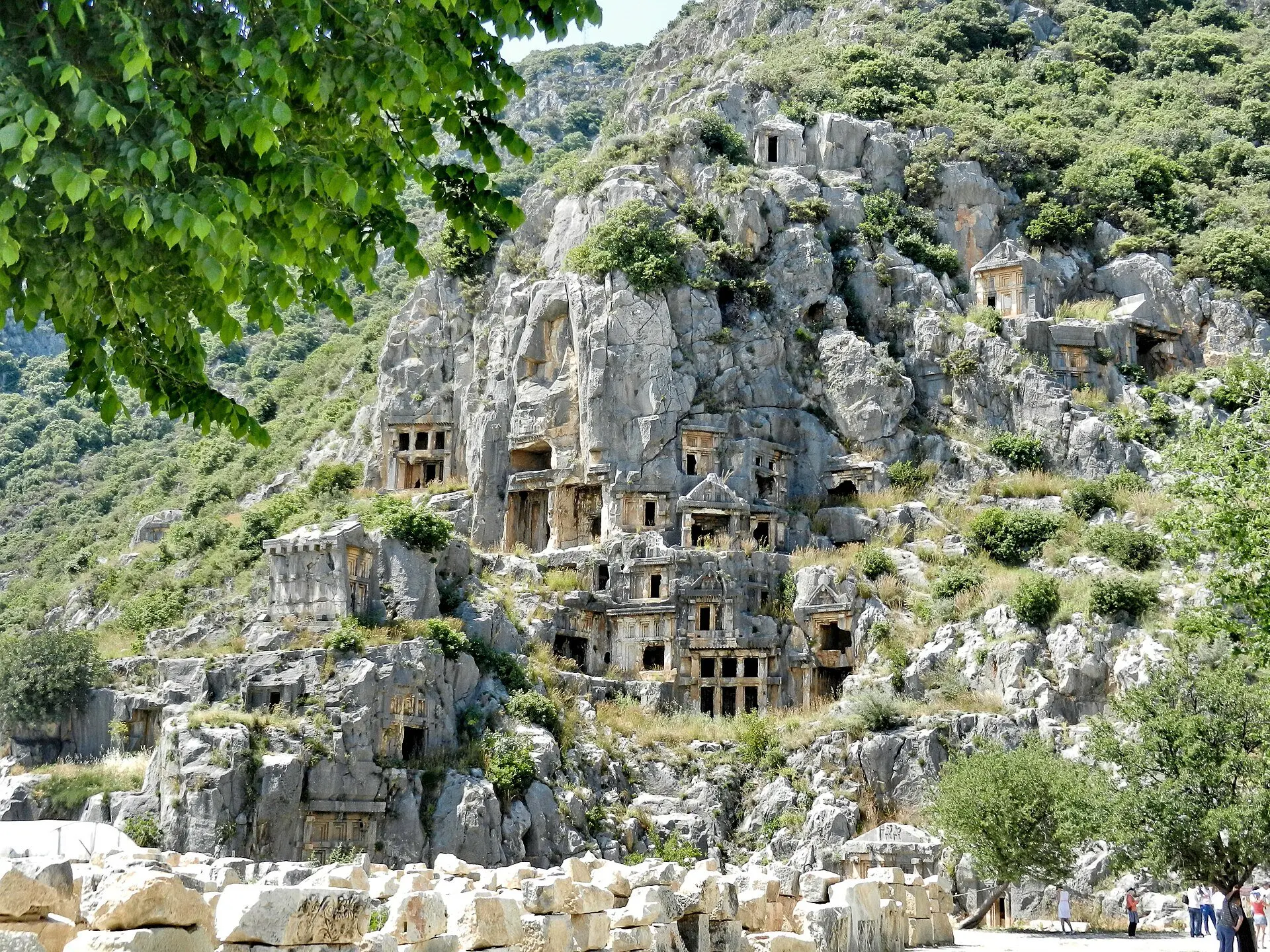 Ликийские скальные гробницы в древней Мире, Демре